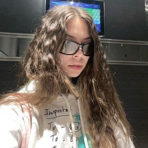 Meet your Posher, Victoria